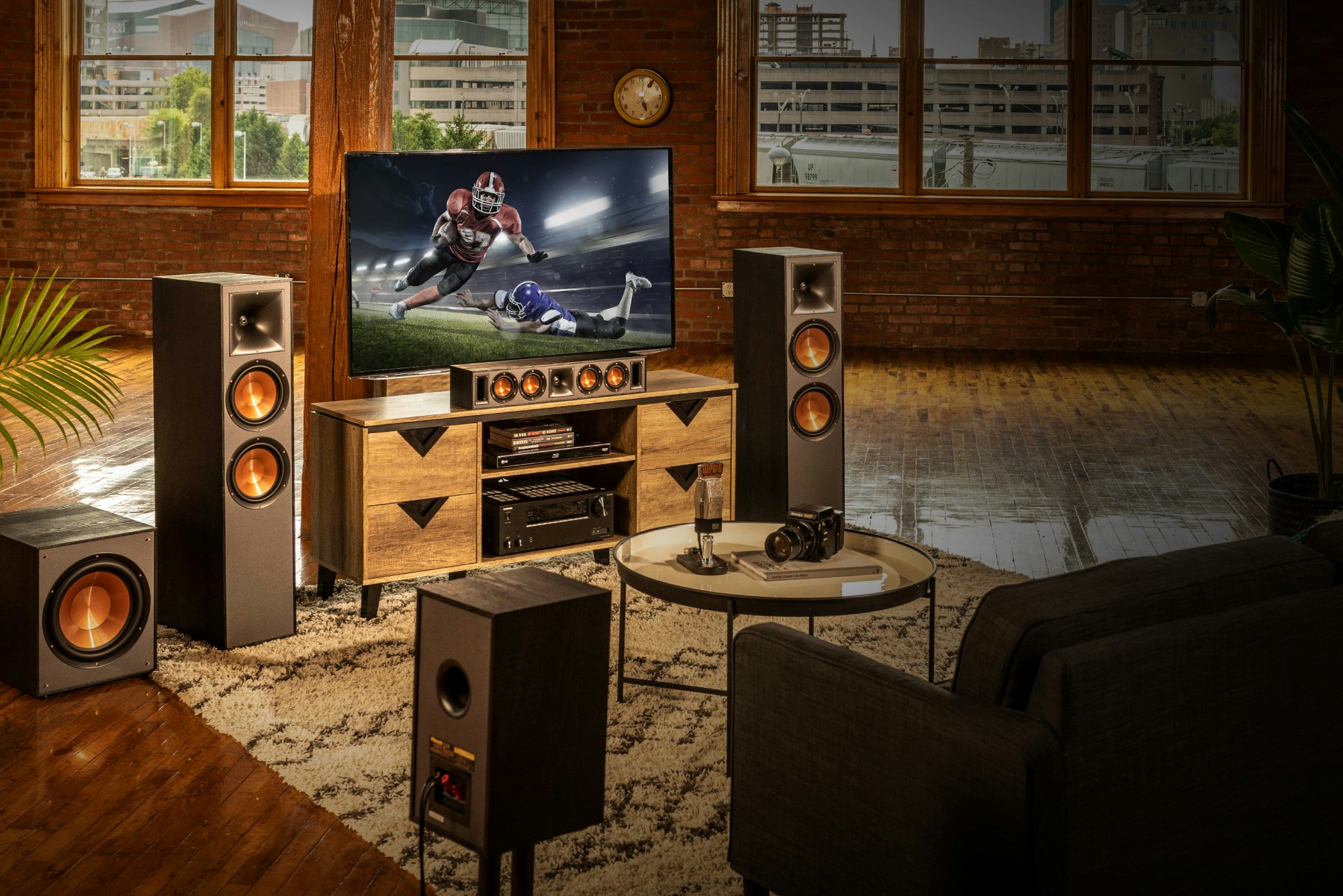Klipsch reference home theater football game on screen